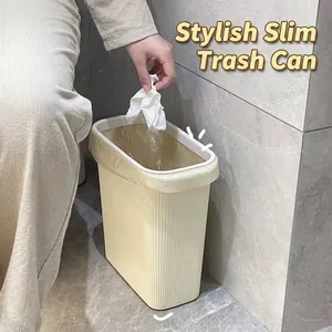 Cubo de basura delgado de color crema minimalista japonés para espacios de baño