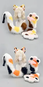 Detailansicht eines Calico-Katzen-Cosplay-Sets mit Plüschohren, Schwanz und Pfoten