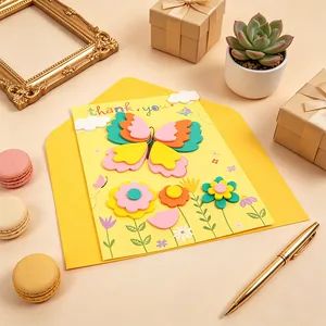 Handgemachte 3D-Pop-up-Dankeskarte mit buntem Schmetterlings- und Blumendesign