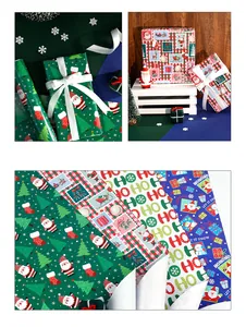 Detailweergave van feestelijke kerstpapierpatronen met verschillende kerstmandesigns