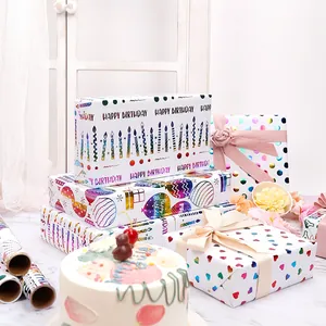 Goldgeprägtes Happy Birthday Geschenkpapier mit bunten Kerzen- und Ballonmotiven