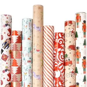 Kerstcadeaupapierrollen met feestelijke notenkraker- en rendierpatronen