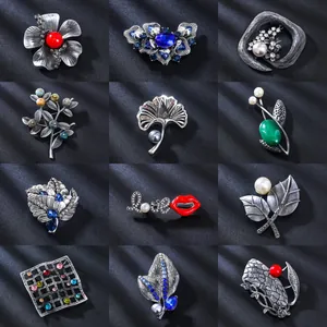 Retro Legierung Strass Blumen Brosche Für Damen Herren Altsilber Künstliche Perle Anstecknadel Für Anzug Kleid Hochzeit Bankett Schmuck