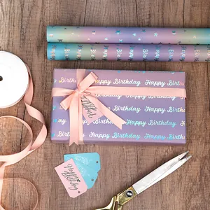 Holografisches Laserfolien-Geschenkpapier mit Happy Birthday Schriftzug für festliche Präsente