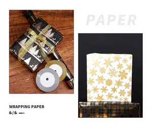 Vista detallada del papel de regalo de Navidad con renos dorados y patrones de nieve