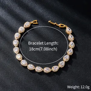 Detail of gold-plated zircon bracelet with 18cm length and 12g weight measurement