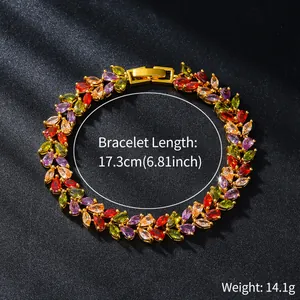Detail view of colorful zircon bracelet with 17.3cm length and 14.1g weight specs.