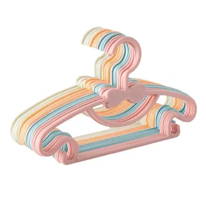 Lot de cintres pour enfants colorés with nœud papillon et encoches antidérapantes