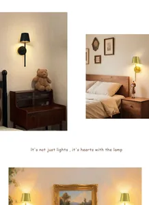Detailweergave van het warme lichteffect van de oplaadbare LED-wandlamp in een slaapkamer