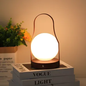 Lampe de Bureau LED Sans Fil Portable Poignée Métal Tactile Rechargeable Veilleuse Avec Abat-jour en Cristal Lampe d'Appoint Moderne Chambre Décoration