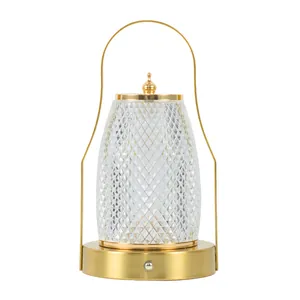 Lanterne LED portable moderne élégante avec verre losanges et base métal doré