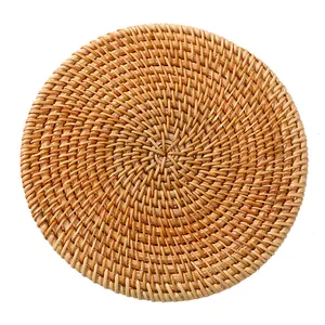 Handgewebtes rundes hitzebeständiges Tischset und Untersetzer aus Rattan für den Tisch