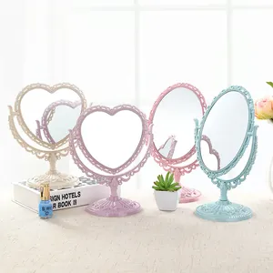 Miroirs de maquillage de table vintage en forme de cœur et ovales aux cadres ornés