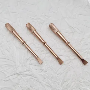 Drei Stück roségoldene Edelstahlschraubendreher für Schmuckarmbänder und Modeschmuck.