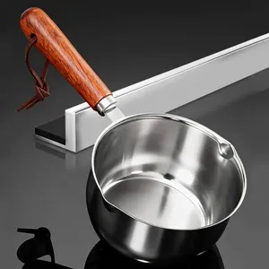 Mini-Edelstahlpfanne für heißes Öl mit langem Holzgriff und zwei praktischen Ausgießern