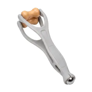 Rodillo masajeador de dedos manual ergonómico con cuentas de madera y bola de metal