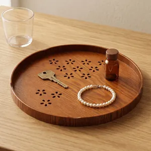 Bandeja redonda minimalista de madera de fresno con diseño hueco de cerezo