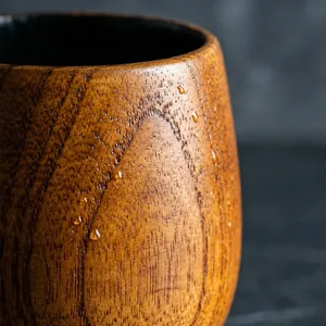 Handgemaakte bierpul van jujube hout met natuurlijke nerf en thermisch geïsoleerd ontwerp