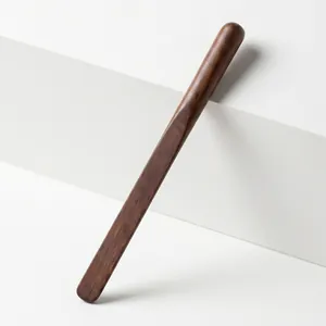 Mélangeur à café élégant en bois de noyer pour miel et yaourt au style minimaliste