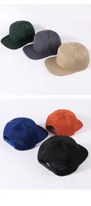 Detaillierte Ansicht atmungsaktiver Mesh-Snapback-Caps in verschiedenen Unifarben