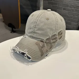 Casquette de baseball vintage en coton lavé avec bord effiloché et broderie ROSE