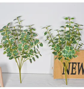Detailweergave van kunstmatige begonia- en zoete aardappelbladeren voor huisdecoratie
