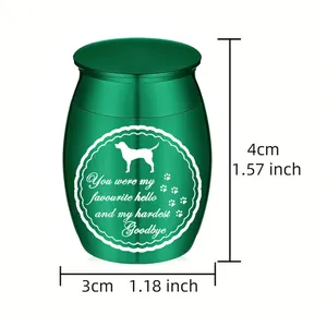 Urna conmemorativa verde 4x3cm con grabado de perro y frase detalle de producto
