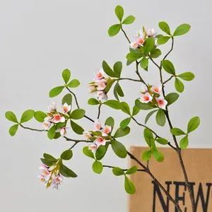 Fiori primaverili artificiali realistici per decorazioni di interni e matrimoni