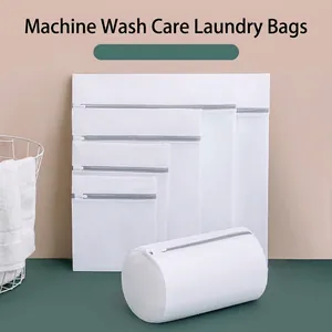 Ensemble de sacs à linge en maille blanche de différentes tailles pour linge délicat
