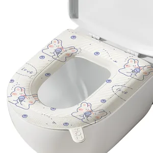 Copriwater con simpatico motivo a coniglio e maniglia per la decorazione del bagno di casa
