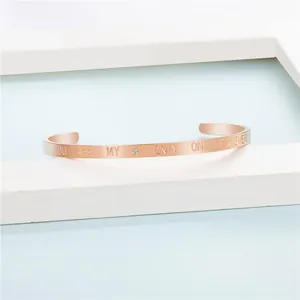 Roségoldener Titanstahl-Armreif mit Diamant und Gravur YOU ARE MY ONLY ONE FOREVER.