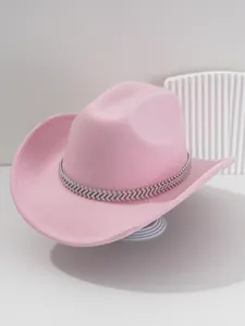 Rosa Filz-Cowboyhut mit funkelndem Strasskettenband für stilvolle festliche Partys.