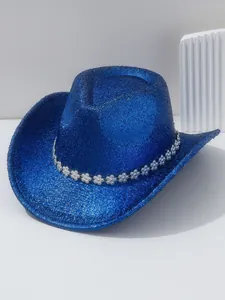 Chapeau de cow-boy bleu pailleté avec bandeau de fleurs en strass pour festivals de musique