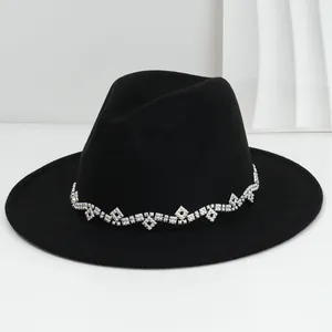Eleganter schwarzer Wollfilzhut mit breiter Krempe und Vintage-Strass-Diamantverzierung