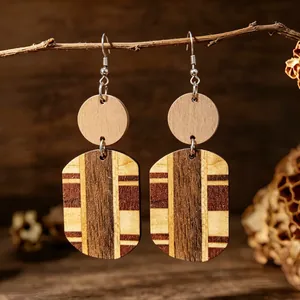 Orecchini Pendenti in Legno Vintage Boho Geometrici Patchwork in Legno a Righe Multicolore Con Perno in Acciaio Inox da Donna