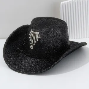 Lussuoso cappello da cowboy nero glitterato con frange di nappe di strass scintillanti