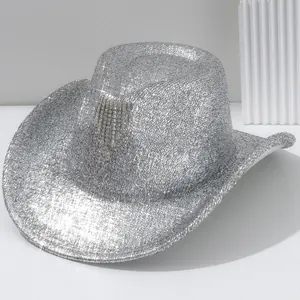 Cappello da cowboy argento scintillante di lusso con frange a nappa a cuore per spose