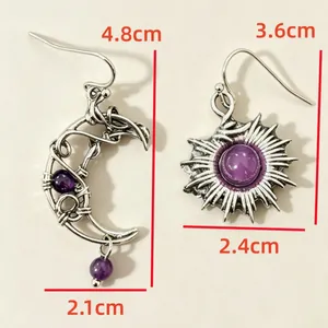 Dimensiones de pendientes asimétricos vintage sol y luna con amatista y alambre de plata