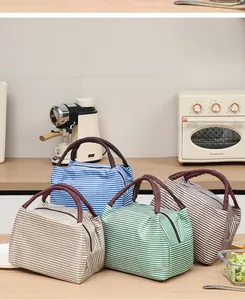 Elegante set di quattro borse termiche a strisce per pranzo con manici in corda