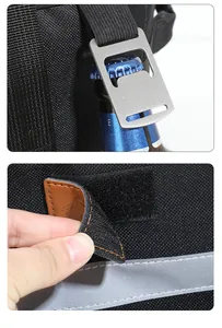 Detail der Outdoor-Kühltasche mit integriertem Flaschenöffner und Klettverschluss.