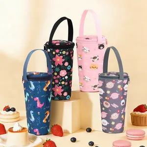 Fundas térmicas para tazas con dibujos animados y patrones lindos en cuatro colores.