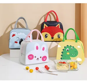 Set aus vier süßen isolierten Lunchbags mit Comic-Tier-Motiven wie Fuchs und Dinosaurier