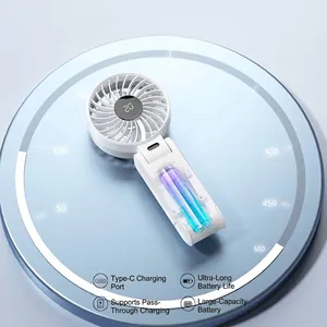 Mini ventilatore portatile pieghevole bianco con display digitale a 100 velocità