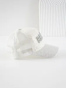 Cappellino da sposa bianco con paillettes e strass dettaglio in rete per matrimoni