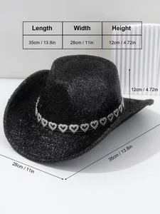 Dettaglio cappello da cowboy glitter nero con fascia di strass a cuore e misure