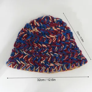 Cappello da pescatore in maglia colorata da donna con dimensioni 32 cm larghezza e 23 cm altezza