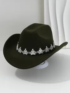 Chapeau de cowboy vert foncé élégant avec un bandeau en strass couronne étincelant