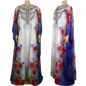 Elegantes afrikanisches Chiffon-Maxikleid mit schweren Strasssteinen und Unterrock