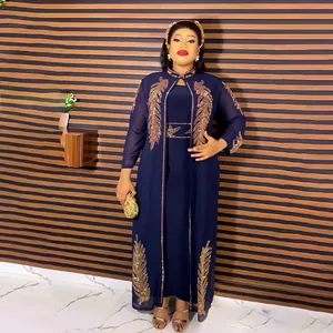 Elegantes marineblaues afrikanisches 2-teiliges Kleid mit goldenen Feder-Strasssteinen