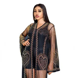 Elegantes afrikanisches ethnisches Mesh-Maxikleid mit goldenen Strass-Herzmotiven
